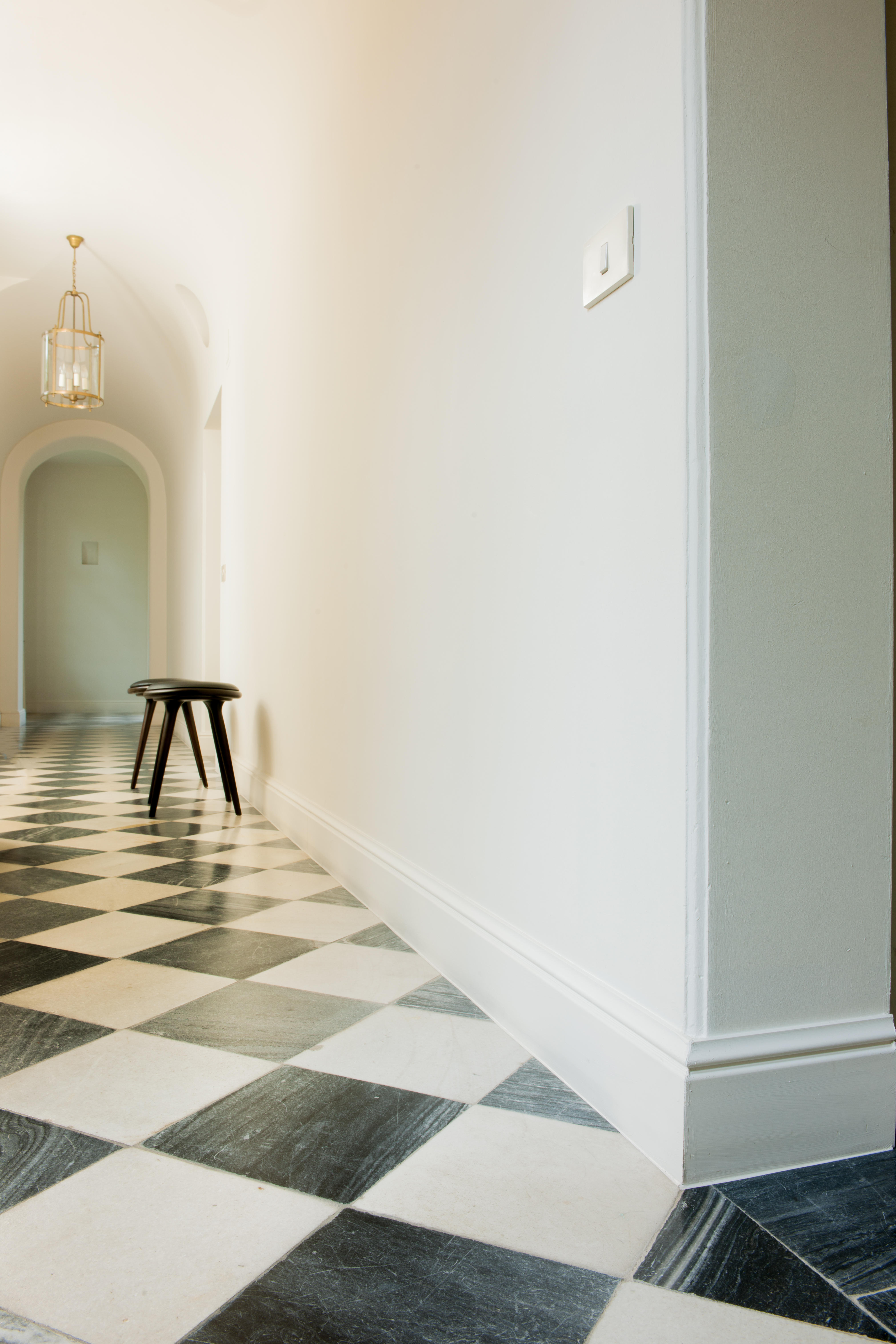 ORAC DECOR Sockelleisten